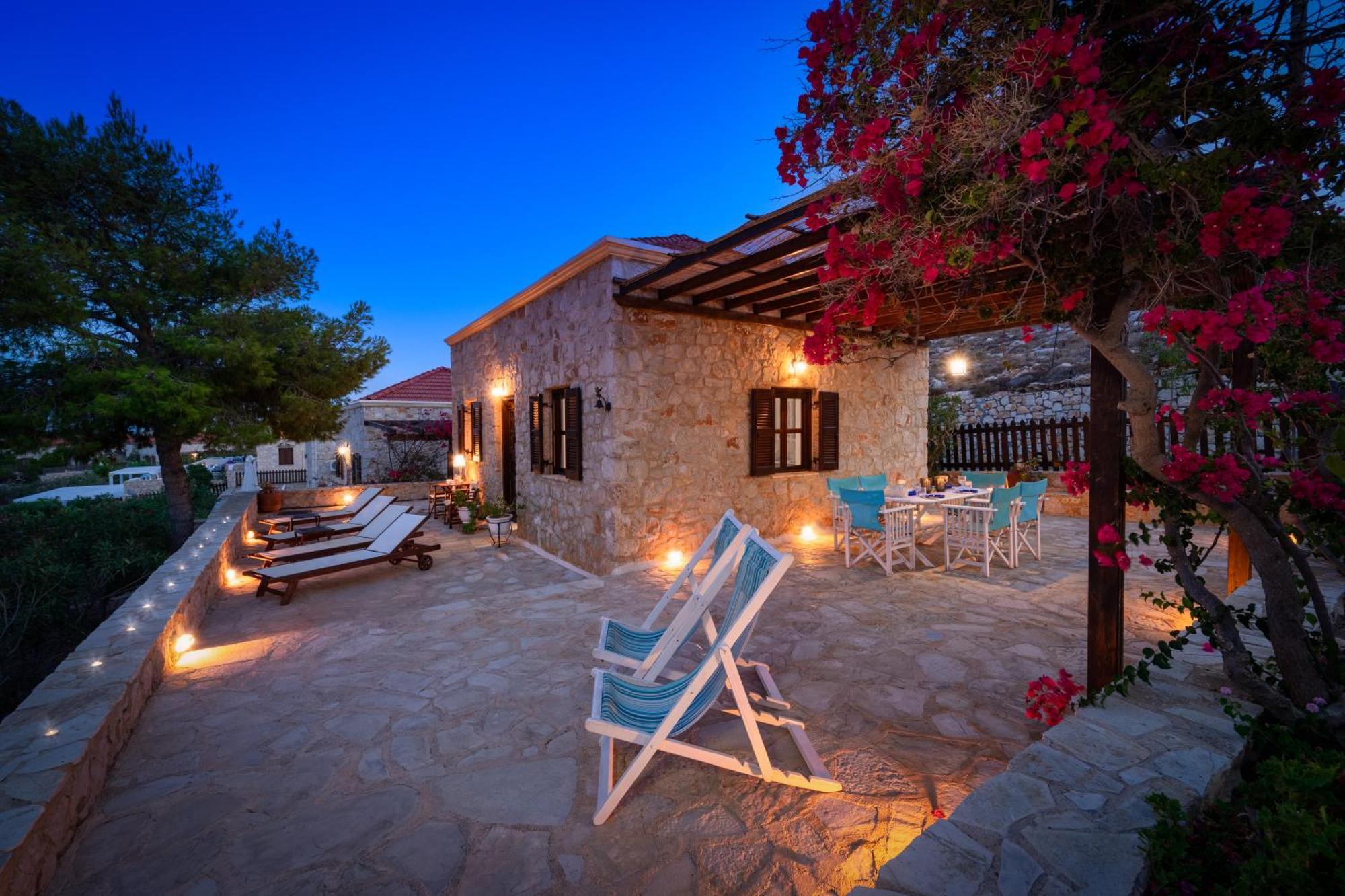 Villa Ftenagia Chalki Town Buitenkant foto