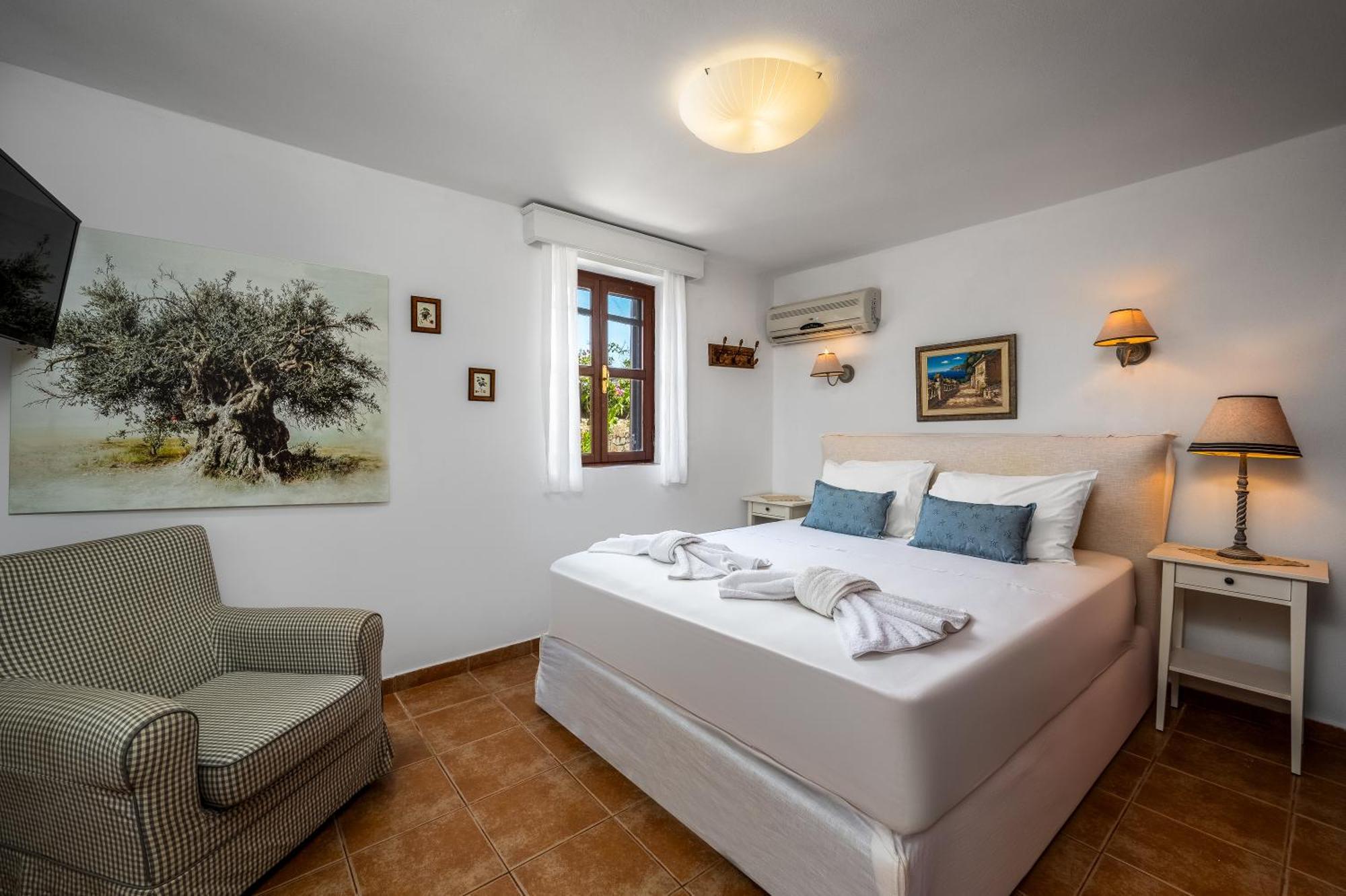 Villa Ftenagia Chalki Town Buitenkant foto